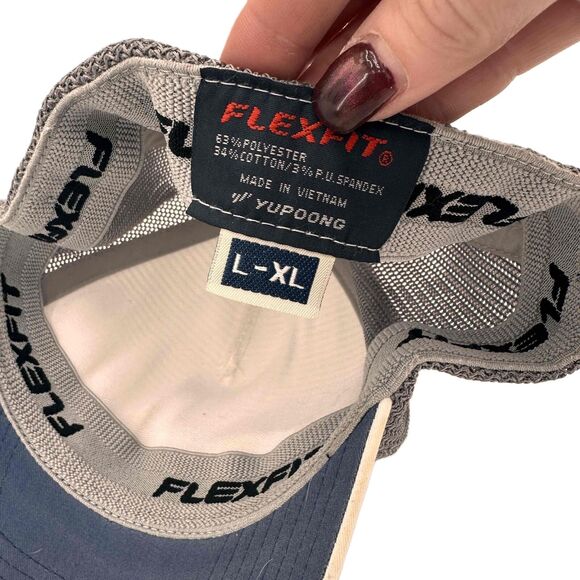 Travis Matthews Flexfit Grey Striped Mesh Back Baseball Cap Unisex L-XL - Picture 6 of 6